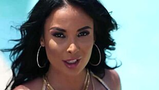 milf anissa kate feels intense cum covering her