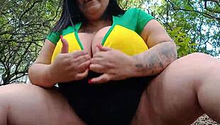 Mary Jhuana sneaks into the park with toys, masturbates to a hidden orgasm outdoors.