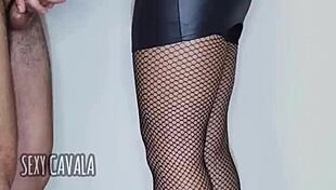 Morena Safada BATENDO PUNHETA!