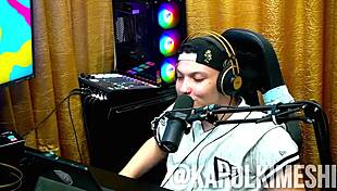 I Couldn't Resist Sucking Naked Japanese Babe