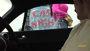 Sexy Girl Gives Blowjob Before Screwing