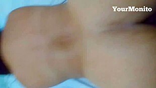 madurita reaches orgasm from pussy play!