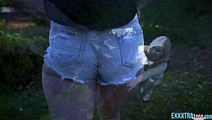 Roxy Risingstar Fucks Big Bully Vince Karter