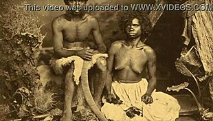 Nostalgic cu femei vintage arătând sâni naturali păroși. Frumusețea lor brută în poze interrasiale în aer liber mă duce înapoi la zilele retro.