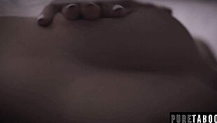 kendra spade really wants her ass fucked by small 18+ hands 😏