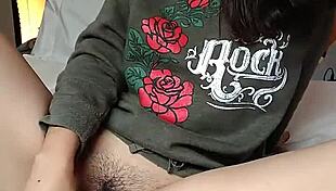 تريد ترى إيي أرش على ديلدو؟