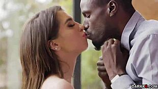 Does Joseline Kelly Work Like A Hydraulic Pump On That Big Cock?