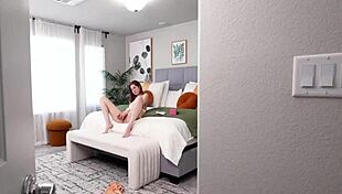 Esposa Se Exibe Pro Amigo Do Corno, Submissiva No Sexo Caseiro