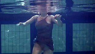 katya okuneva bouncing her tits in that dress on the beach 😍