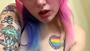 Alice Bangz Bent Over Cleaning Pussy In Bathroom