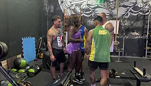 Fernanda chocolate fucks four guys in gym