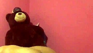 whorelladevil takes white dick 😈