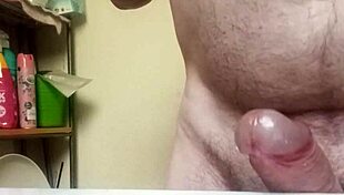 this video of huge ejaculation from monster cock without hands is amazing 💦