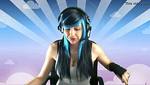 19-Year-Old Emo Big Boobs