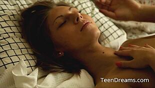 Anjelica Plays Her Pussy With Sex Vibrator Toy