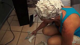 deauxma gives shampoo and blowjob