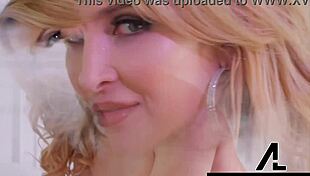 top heavy hottie alix lynx drains thick dick