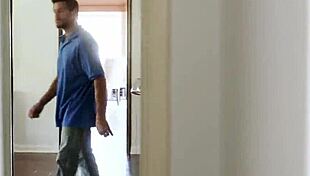 Wow, Stepfamily Milf And Teen In Hardcore Foursome Cumshot!