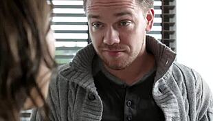 Stepsis gives makeover to nerdy stepbrother