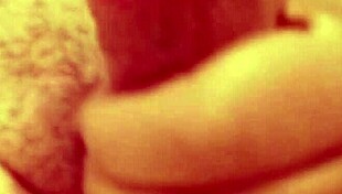 a gay arab guy performs on cam for viewers