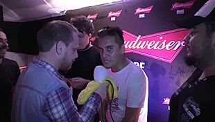 Gay Pornstar Rips Clothes In Intense Scene With Ninguno Mariposa Suicida