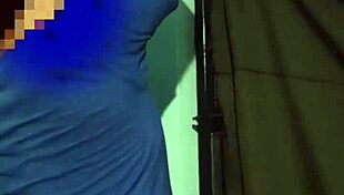 She ends up sucking the carpenter