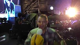 Gay Pornstar Rips Clothes In Intense Scene With Ninguno Mariposa Suicida