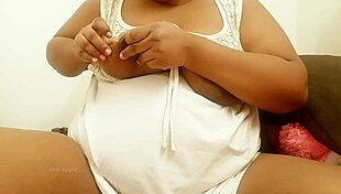 Andhra sexy girl shows off her big boobs.