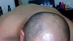 Amateur masturbates skillfully with detailed close up