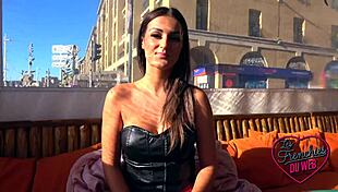 Lylou Glams At 25 Years As A Magnificent Coquine