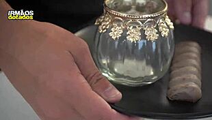 acabou fodendo o vendedor na rua?