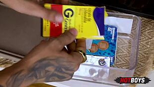 maloqueiro sucks his friend's big cock in bareback anal fun 😏