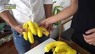 acabou fodendo o vendedor na rua?