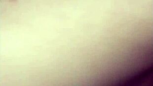 Horny German pornstar Hotkinkyanniella is ready to play