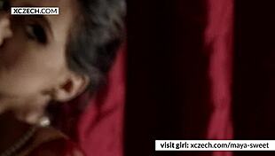 Look at this naked teen's beautiful pussy!