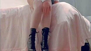 High heel insertion teaser with paulette lerouge in fetish masturbation.