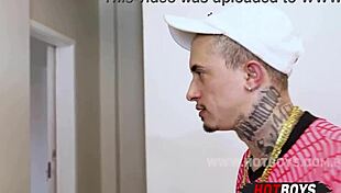 maloqueiro sucks his friend's big cock in bareback anal fun 😏