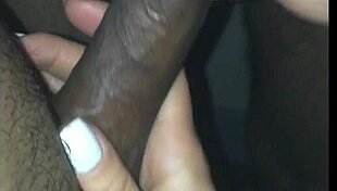 Horny German pornstar Hotkinkyanniella is ready to play