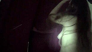 Mi nena bailando sensual.