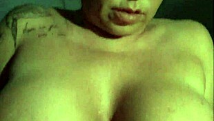 Sexy German MILF squirts in POV!