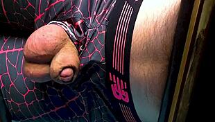 Woman Uses Hitachi Vibrator For Moaning Pleasure