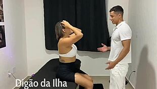 Hotwife faz squirt om 2 na massagem