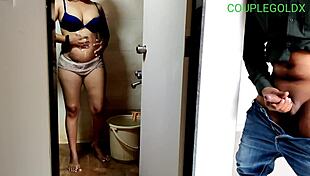 Wow, Caught The Indian Amateur Bhabhi Fingering Her Pussy In Bath!