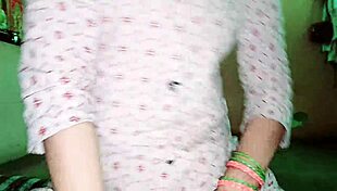 hey, watch this desi couple's hot blowjob session