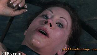 i'm givin a facial castigation to this beautiful babe