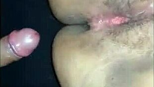 Man, this gordinha safada knows how to work it for cash! 🔥💦