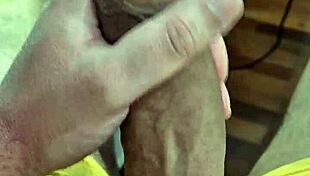 Big dick cumming in exotic bisexual session