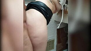 seduzco a mi empleada latina y la follo en casa