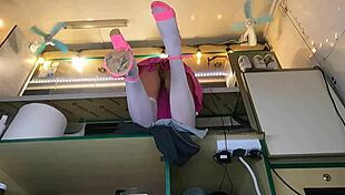 I see alice spreading her legs at work