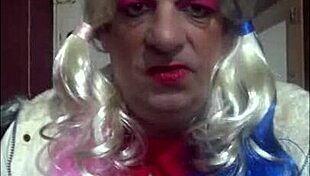 As a bisexual crossdresser, i love tasting my own piss 😏